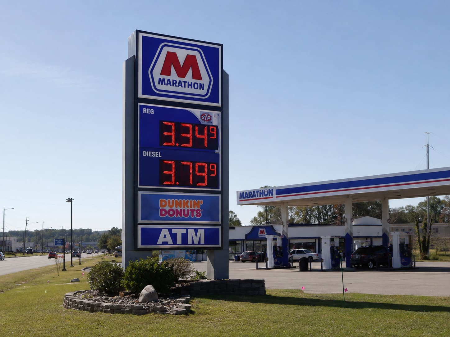 custom gas station LED price signs with pylon sign