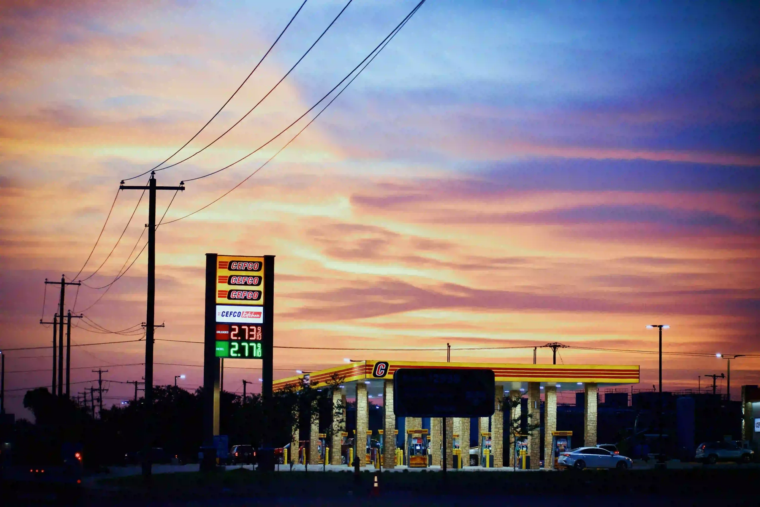 gas pylon sign
