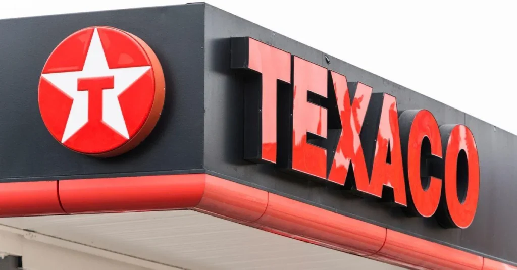 texaco-canopy-fascia-raised-letters-detail